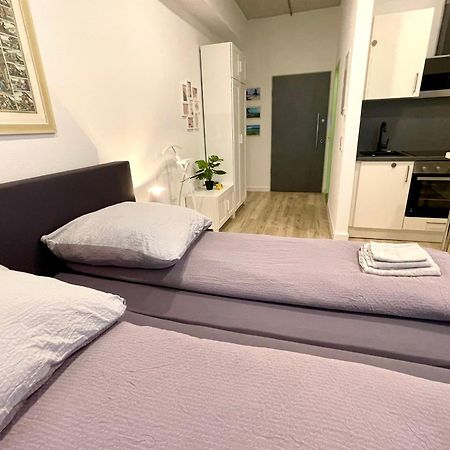 Neu Wunderschoenenes Weisses Apartament Am Schloessle Zentrum Goldstadt Pforzheim Esterno foto