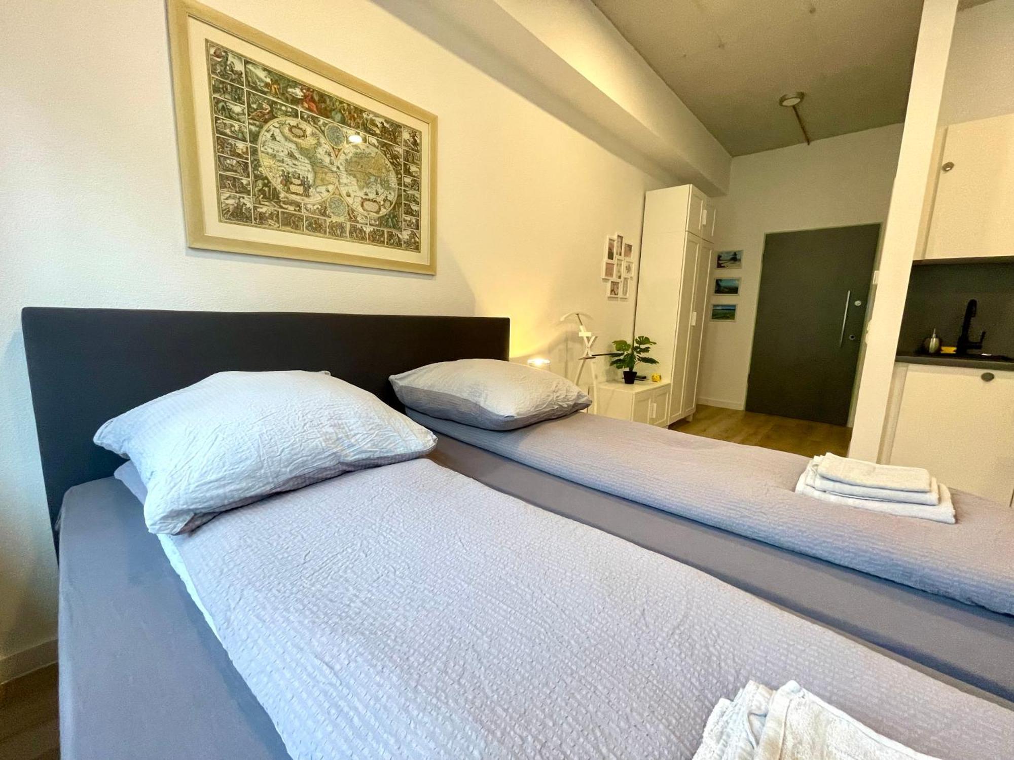 Neu Wunderschoenenes Weisses Apartament Am Schloessle Zentrum Goldstadt Pforzheim Esterno foto