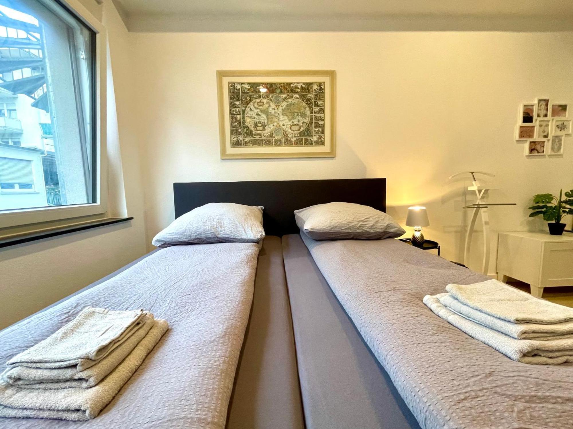 Neu Wunderschoenenes Weisses Apartament Am Schloessle Zentrum Goldstadt Pforzheim Esterno foto