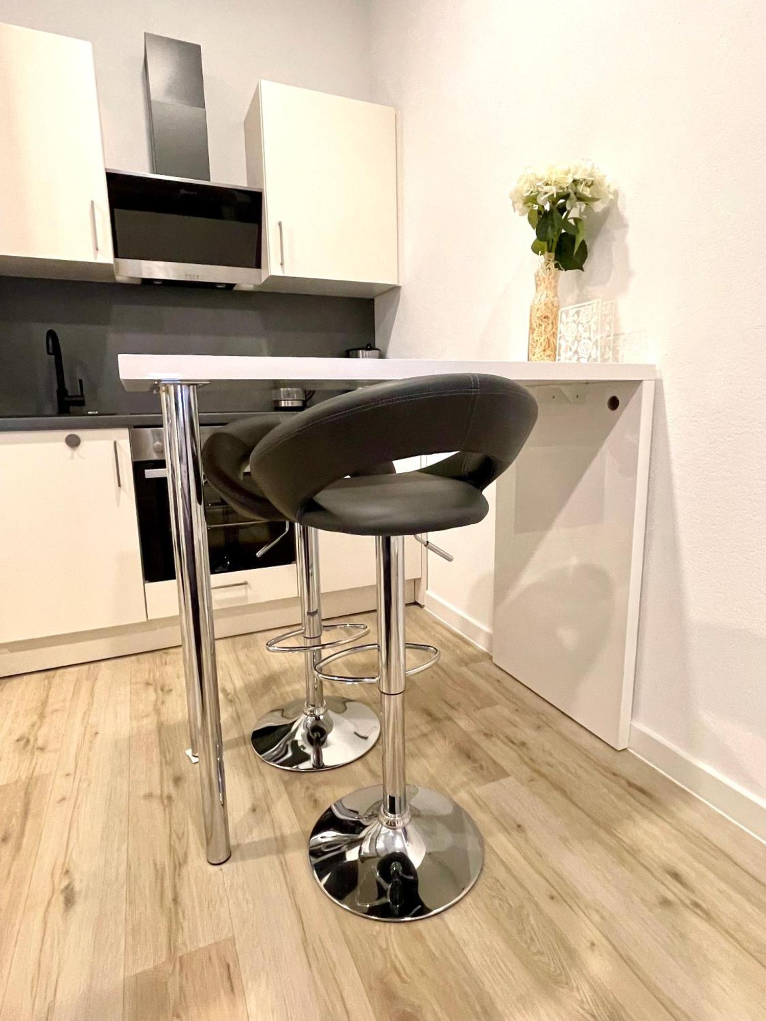 Neu Wunderschoenenes Weisses Apartament Am Schloessle Zentrum Goldstadt Pforzheim Esterno foto