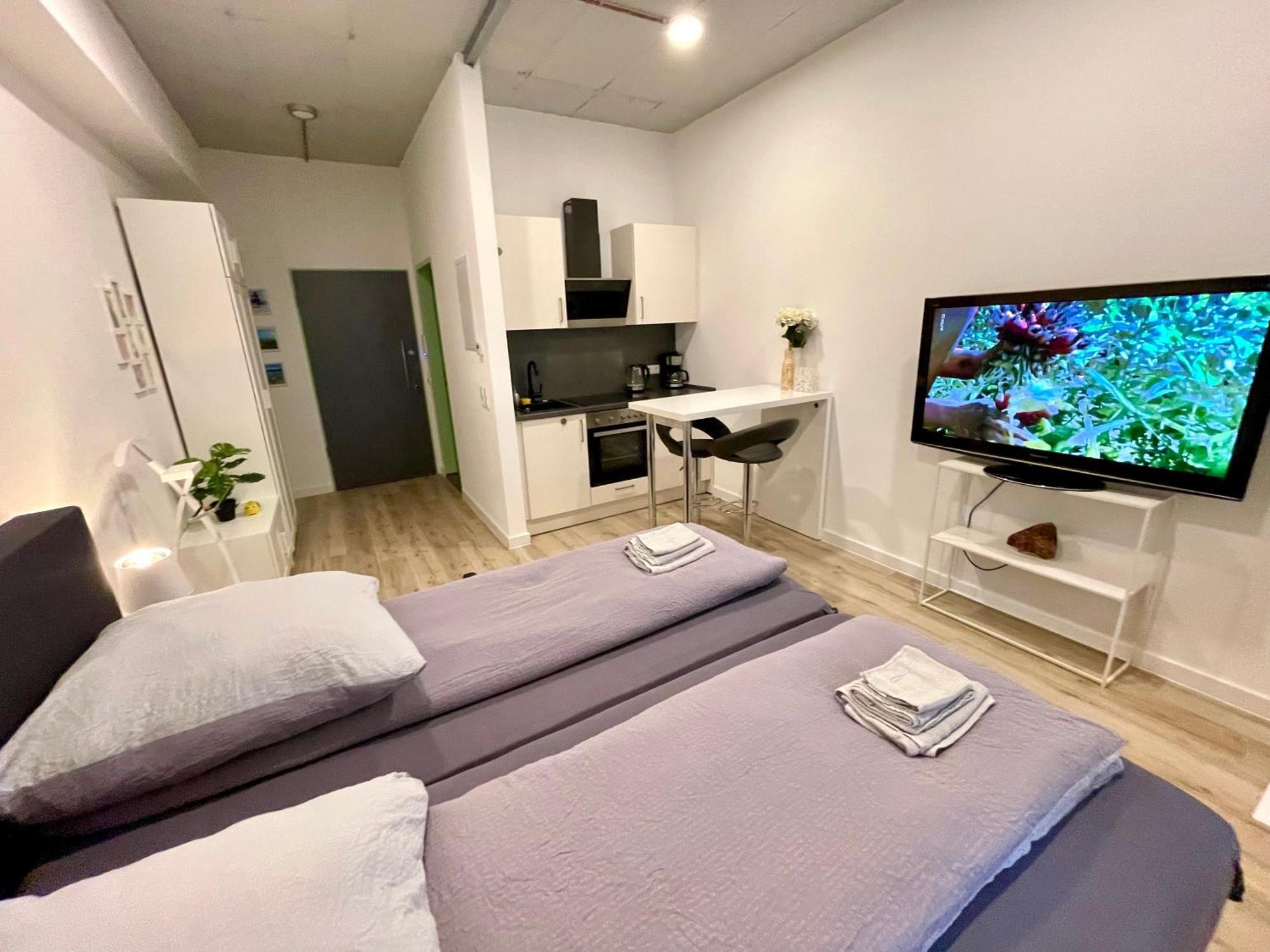 Neu Wunderschoenenes Weisses Apartament Am Schloessle Zentrum Goldstadt Pforzheim Esterno foto