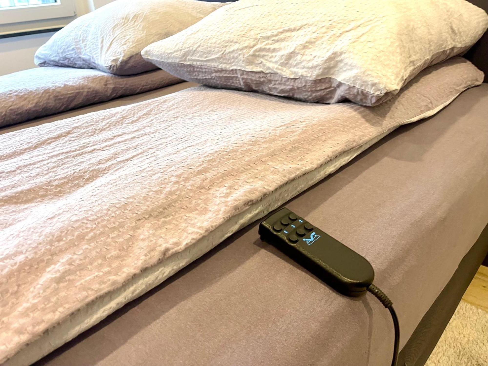 Neu Wunderschoenenes Weisses Apartament Am Schloessle Zentrum Goldstadt Pforzheim Esterno foto