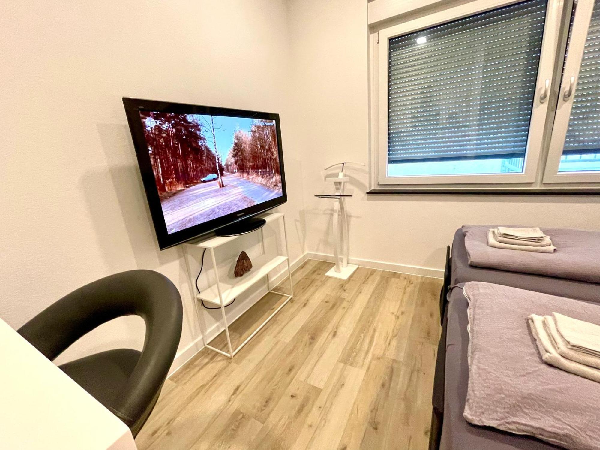 Neu Wunderschoenenes Weisses Apartament Am Schloessle Zentrum Goldstadt Pforzheim Esterno foto