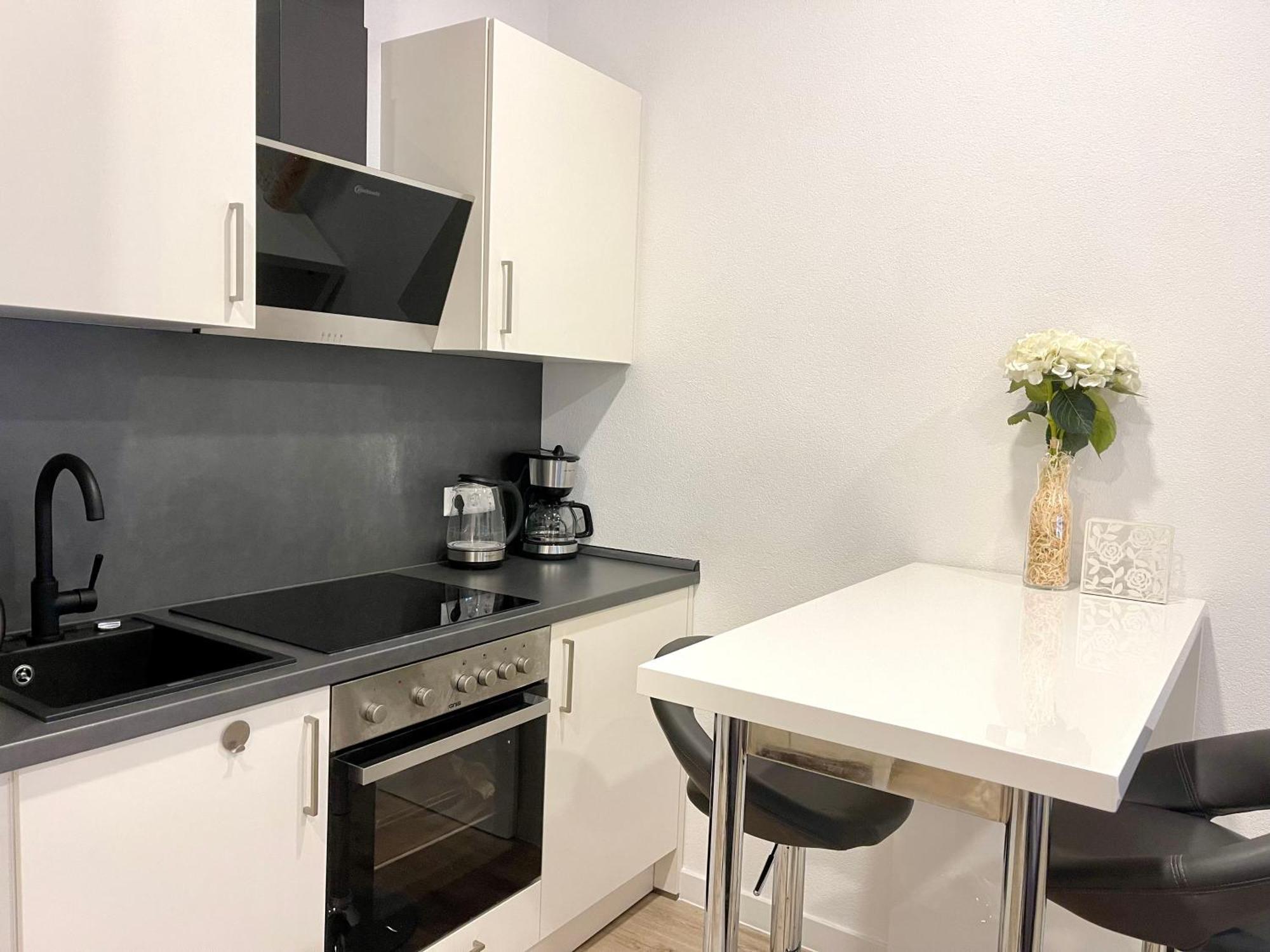 Neu Wunderschoenenes Weisses Apartament Am Schloessle Zentrum Goldstadt Pforzheim Esterno foto