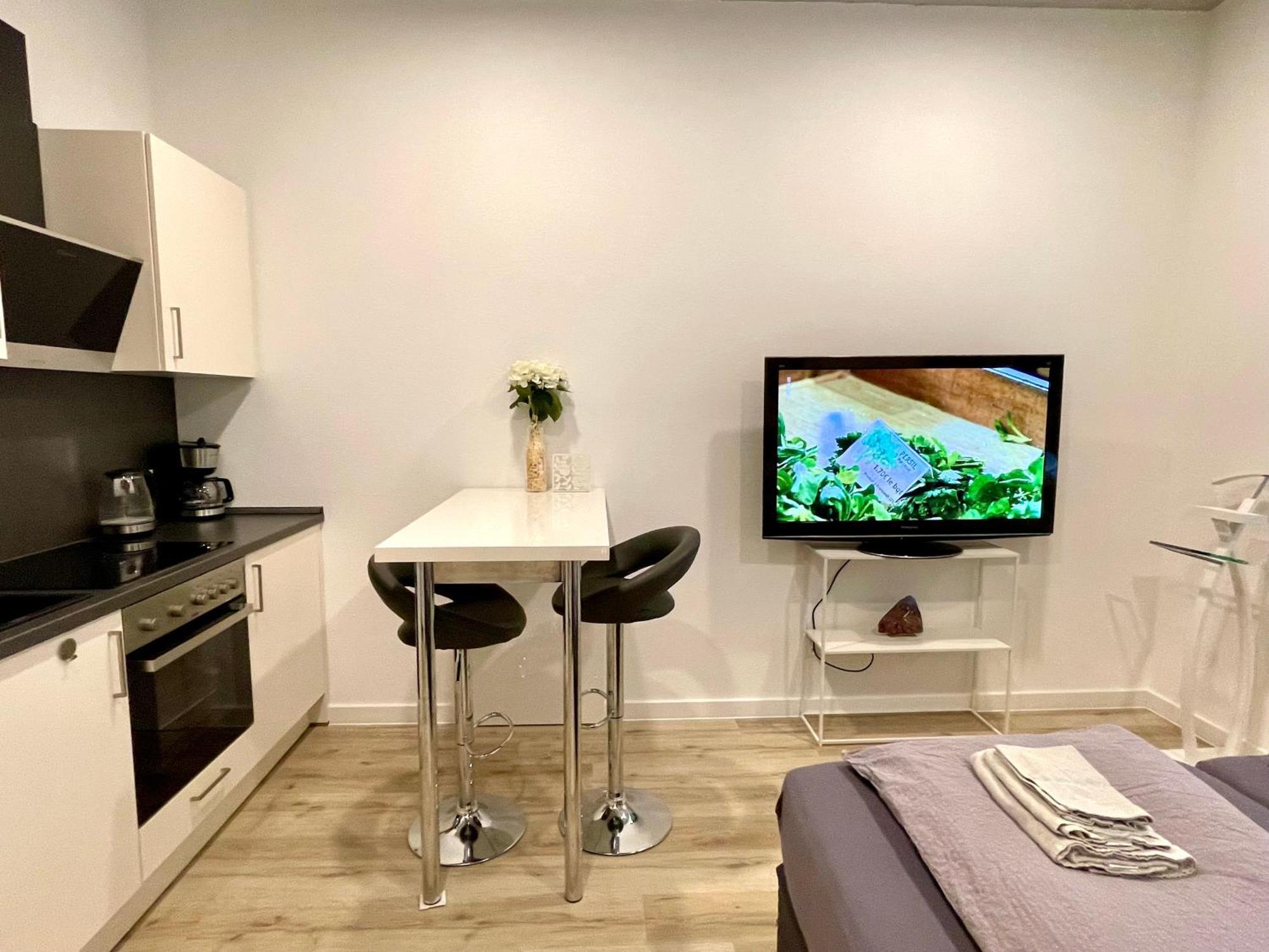 Neu Wunderschoenenes Weisses Apartament Am Schloessle Zentrum Goldstadt Pforzheim Esterno foto