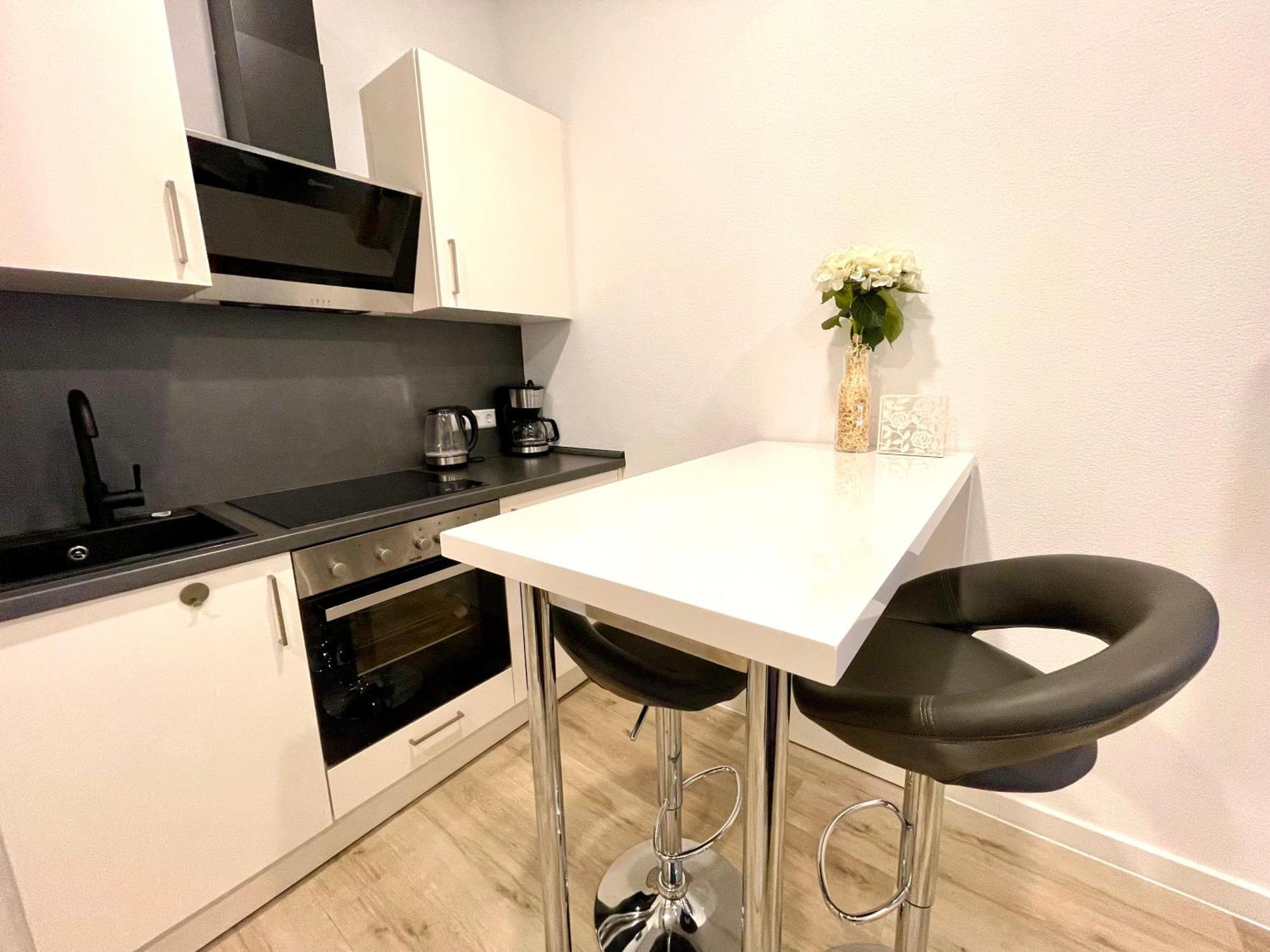 Neu Wunderschoenenes Weisses Apartament Am Schloessle Zentrum Goldstadt Pforzheim Esterno foto